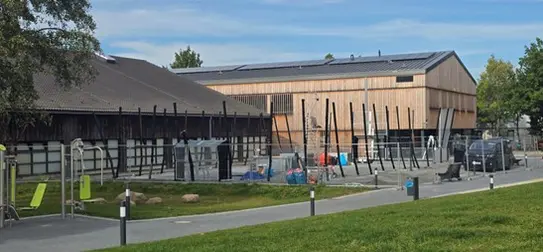 Baubeginn für das neue Multifunktionsspielfeld