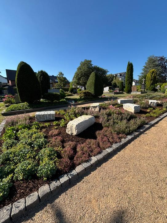 Neuer Bestattungsgarten auf dem Friedhof im Ortsteil Neunkirchen eröffnet
